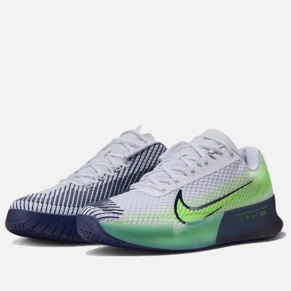 Nike Vapor 11 Tennis Court shoes.